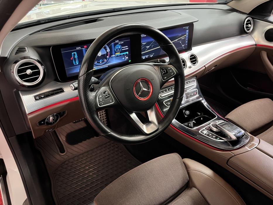 MERCEDES-BENZ E 2017