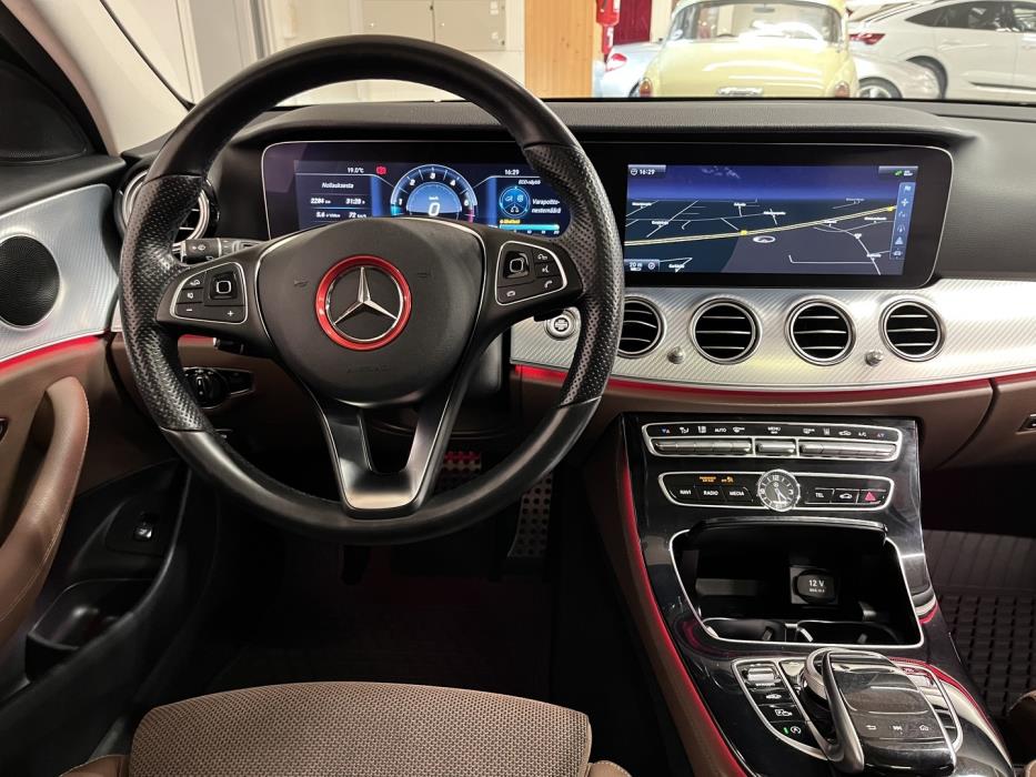MERCEDES-BENZ E 2017