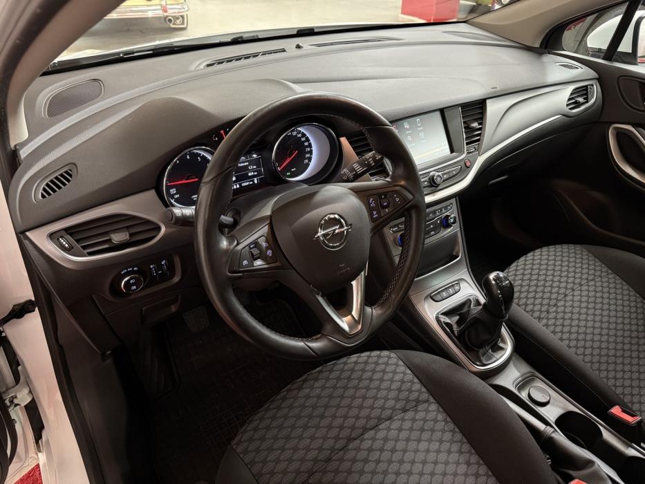 OPEL Astra 2017