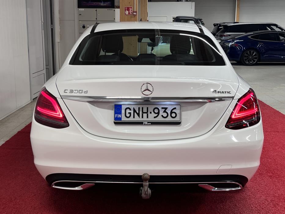 MERCEDES-BENZ C 2019