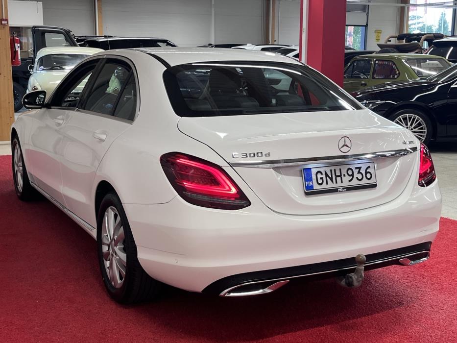 MERCEDES-BENZ C 2019