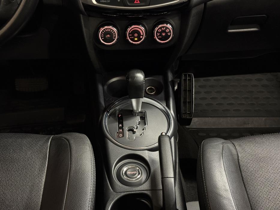MITSUBISHI ASX 2014