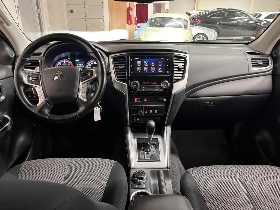 MITSUBISHI L200 2021