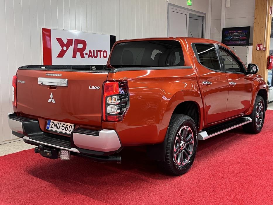 MITSUBISHI L200 2021