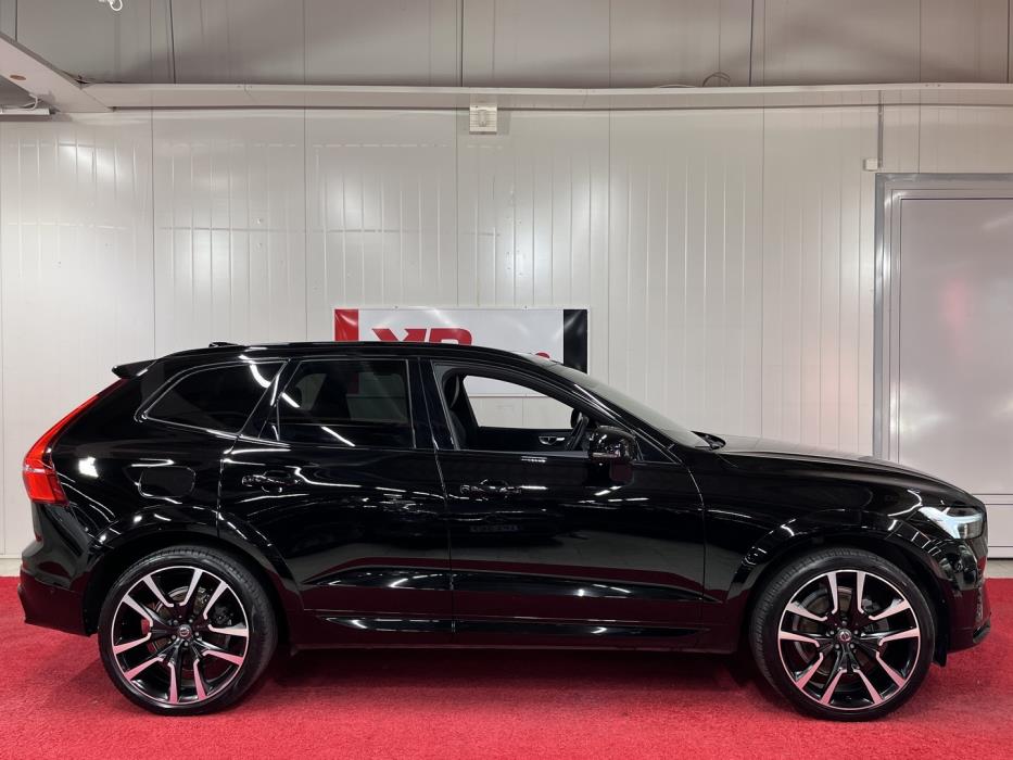 VOLVO XC60 2022