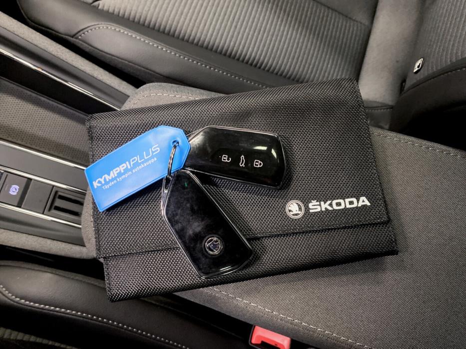 SKODA Enyaq 2022