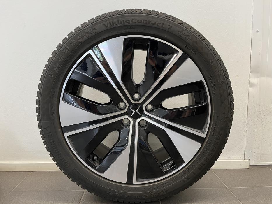 POLESTAR 2 2024
