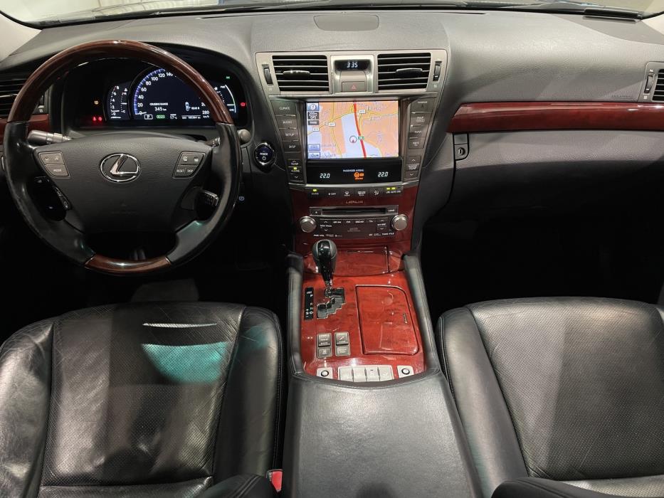 LEXUS LS 2012