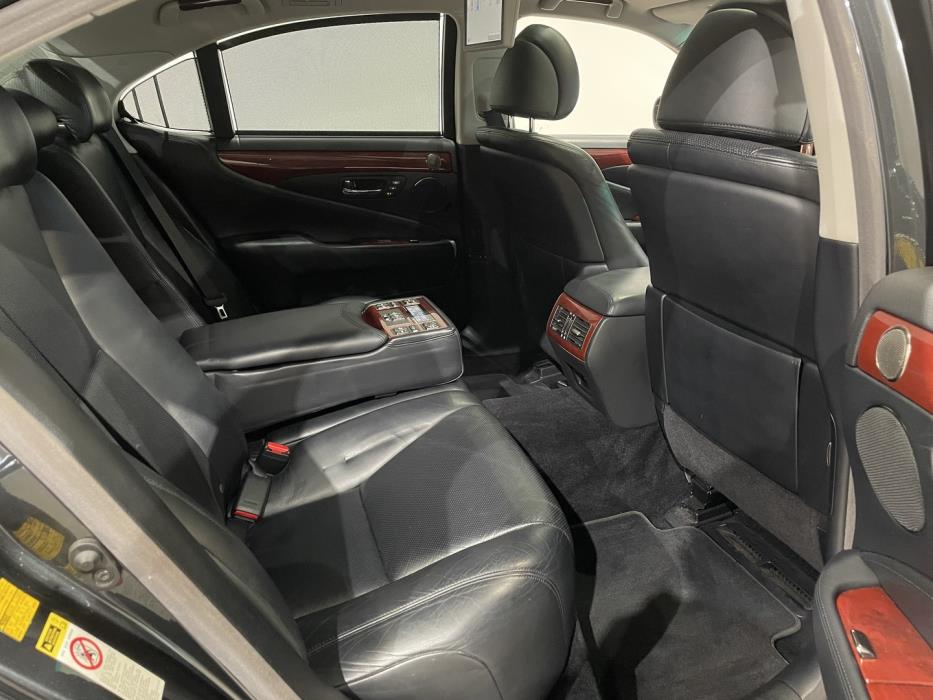 LEXUS LS 2012