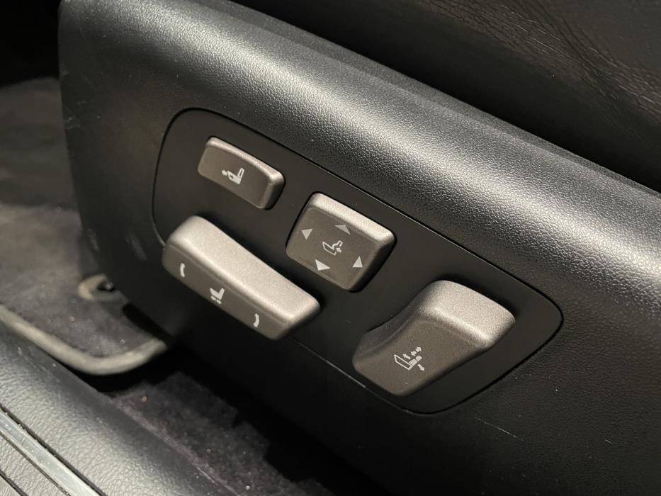 LEXUS LS 2012