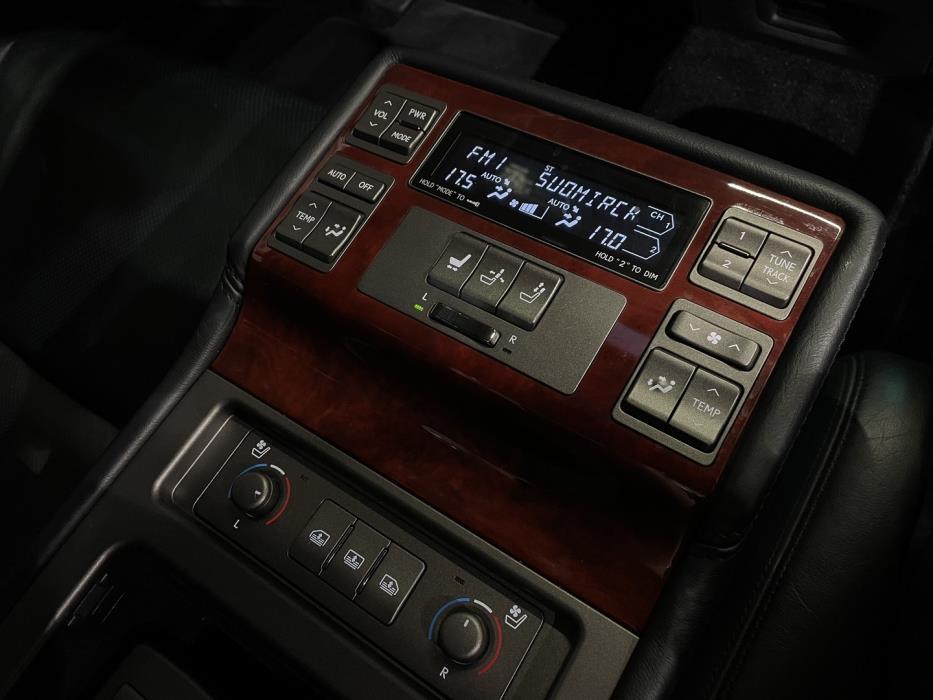 LEXUS LS 2012