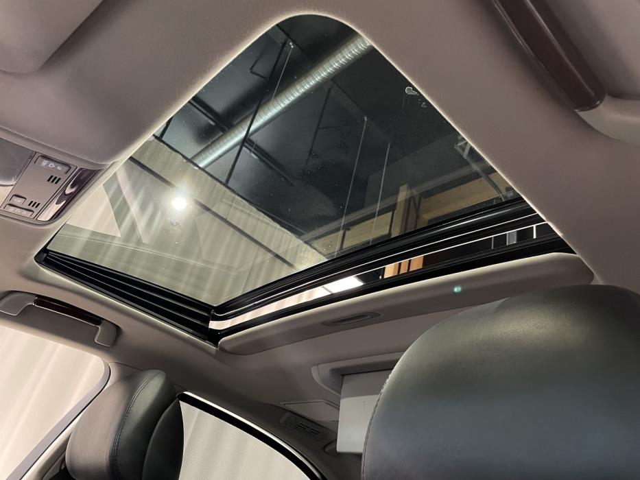 LEXUS LS 2012