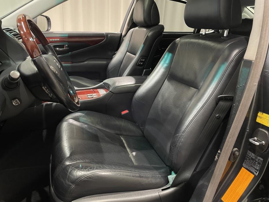 LEXUS LS 2012
