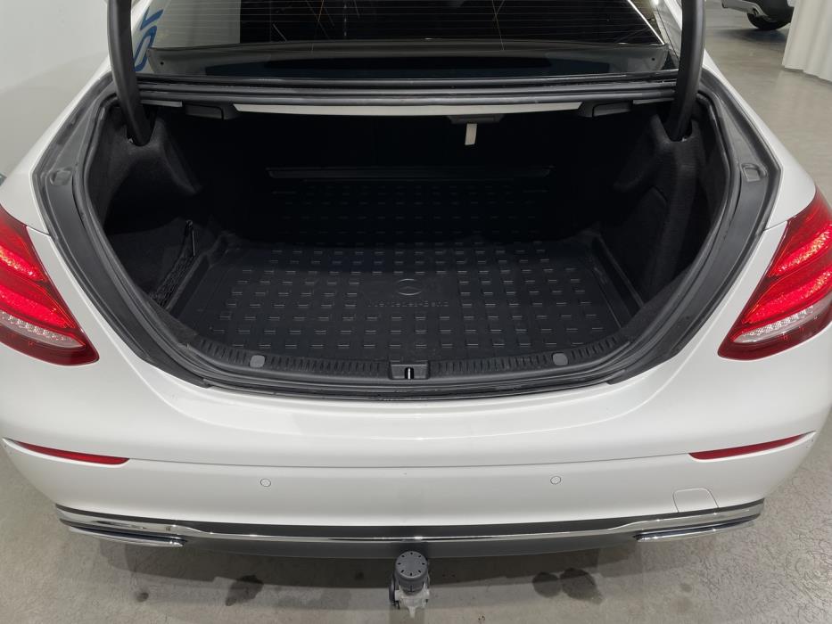 MERCEDES-BENZ E 2018