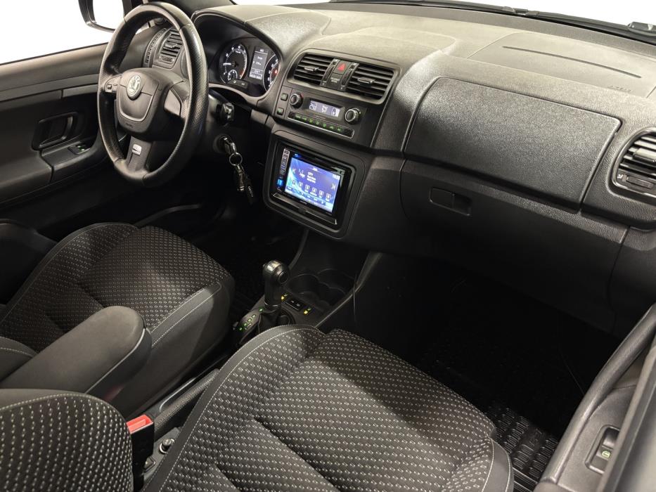 SKODA Fabia 2012