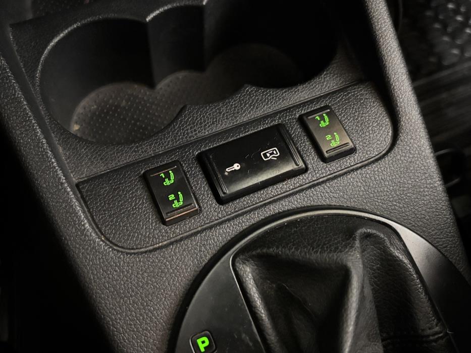 SKODA Fabia 2012
