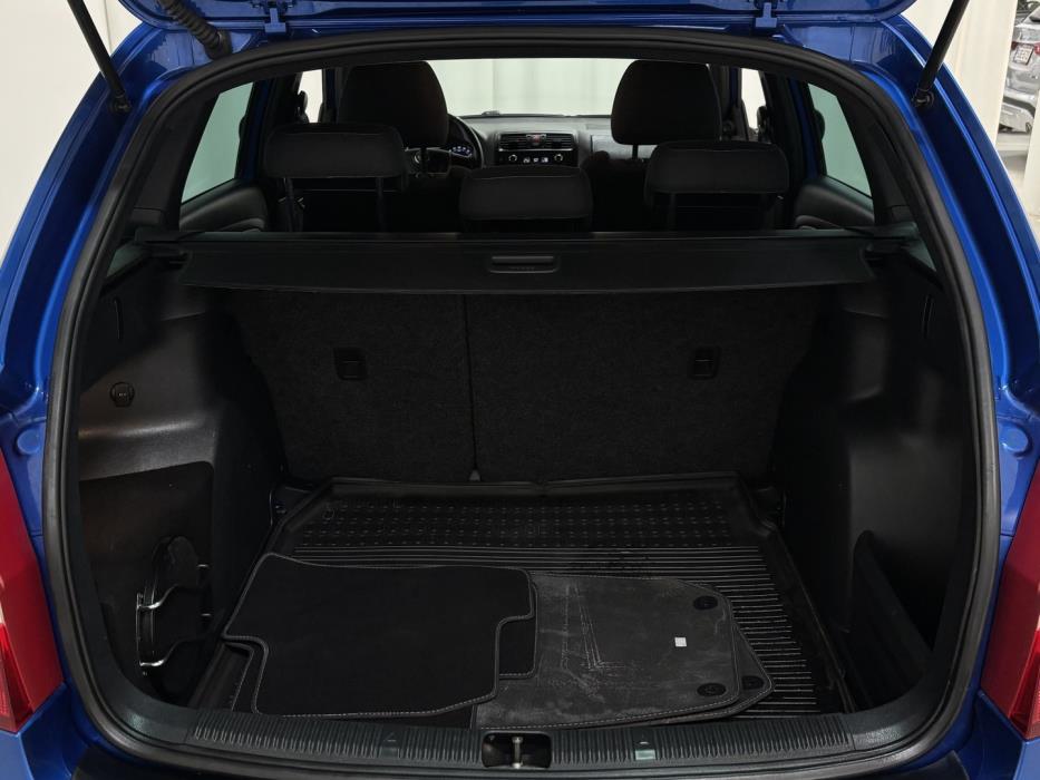 SKODA Fabia 2012