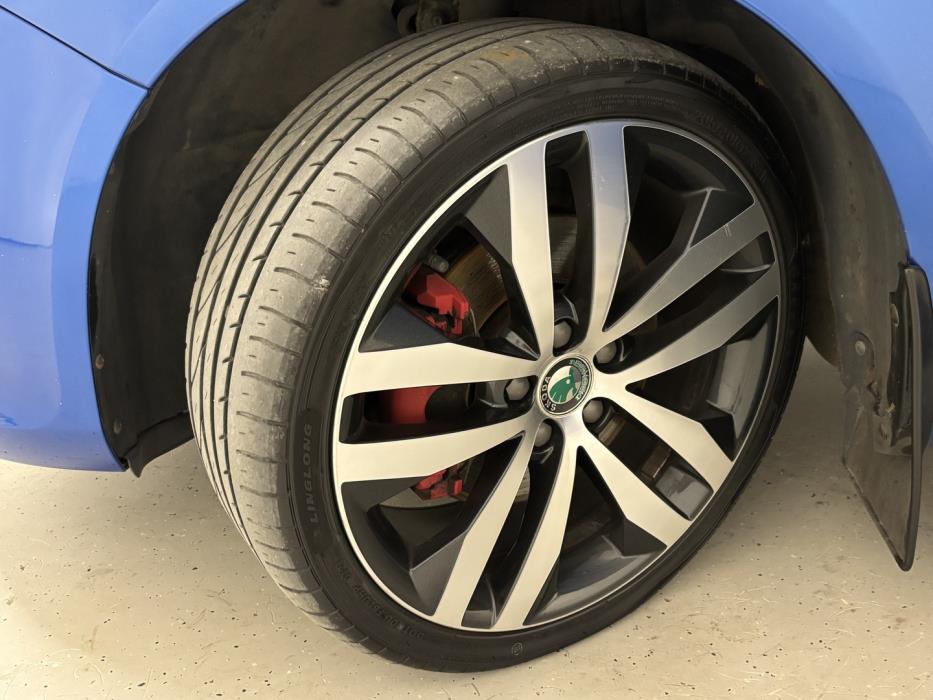 SKODA Fabia 2012