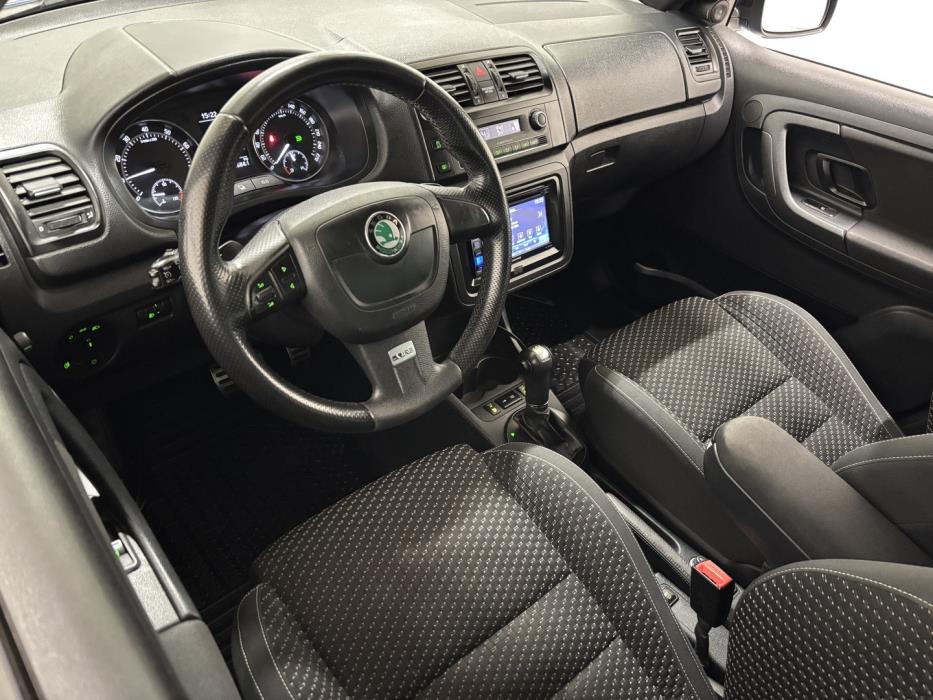 SKODA Fabia 2012
