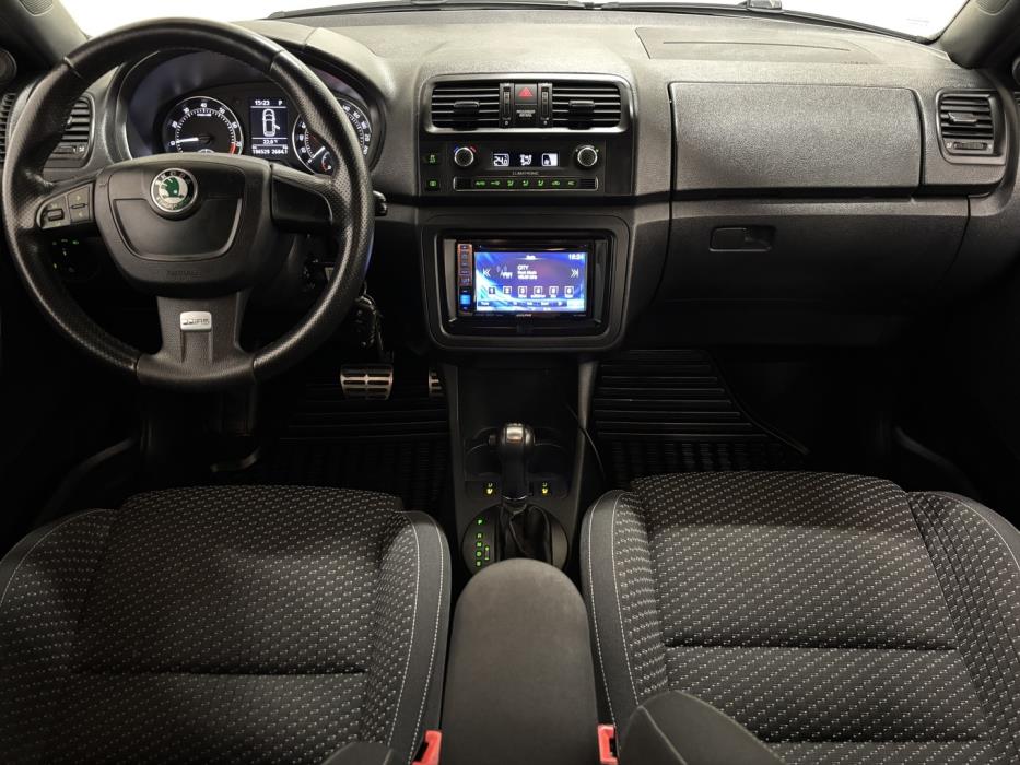 SKODA Fabia 2012