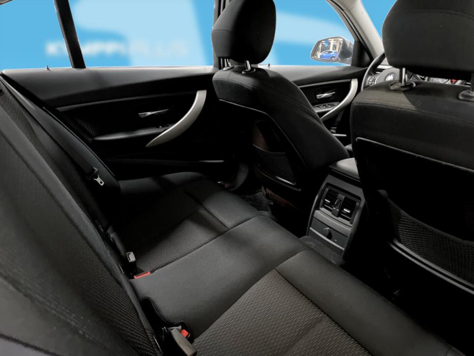 BMW 320 2015