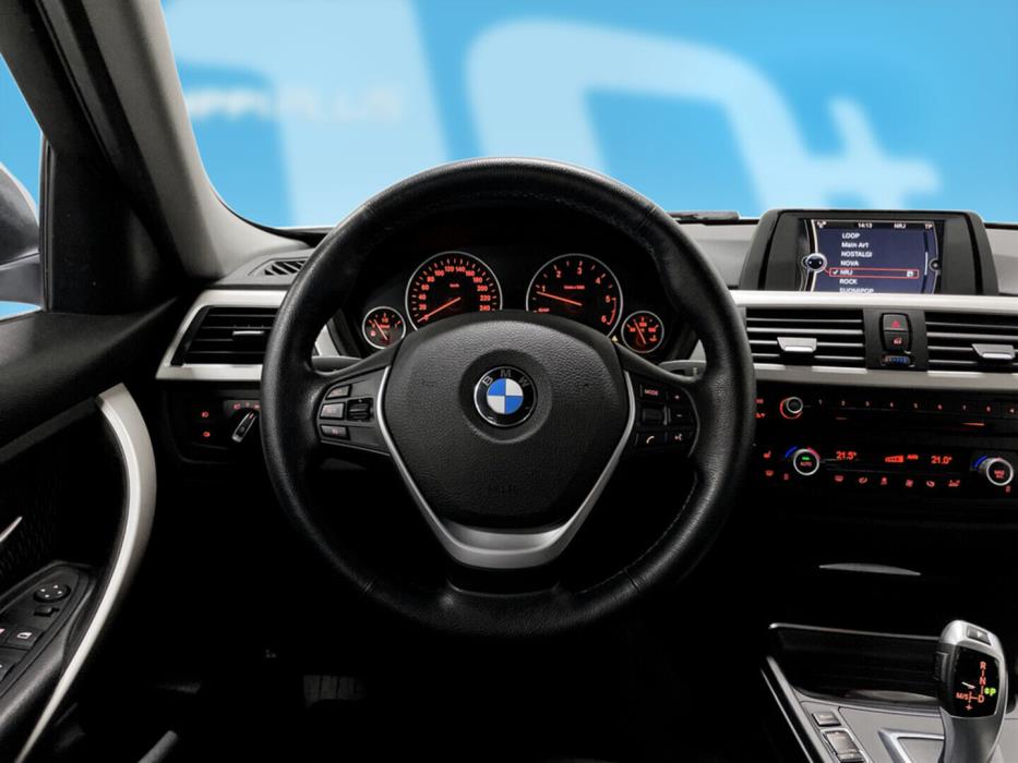 BMW 320 2015