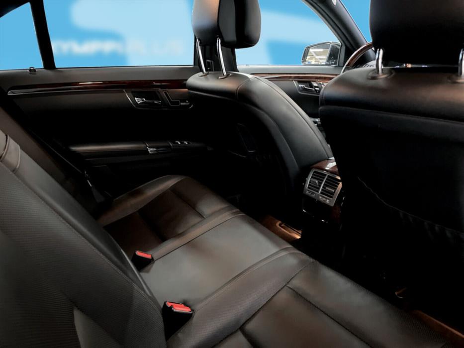 MERCEDES-BENZ S 2011