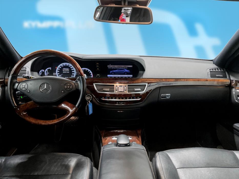 MERCEDES-BENZ S 2011