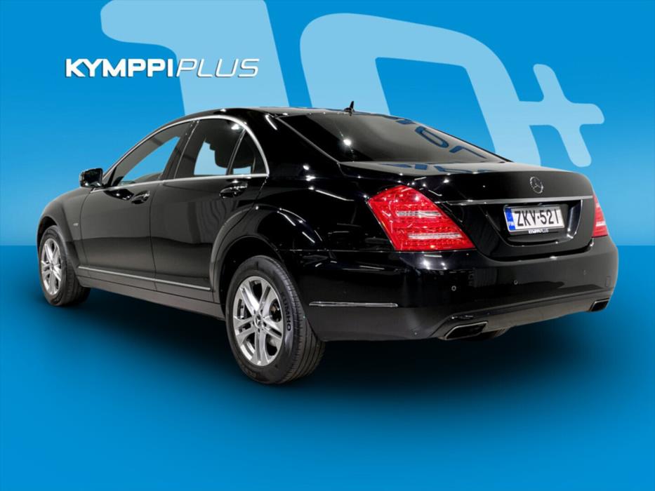 MERCEDES-BENZ S 2011