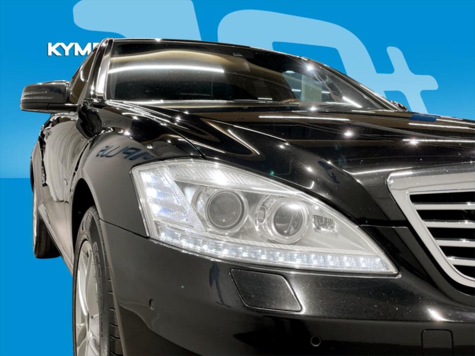 MERCEDES-BENZ S 2011