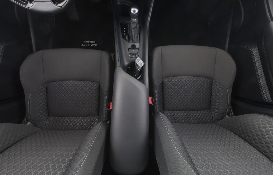 TOYOTA C-HR 2023