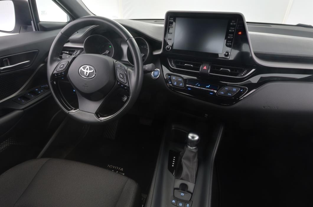 TOYOTA C-HR 2024
