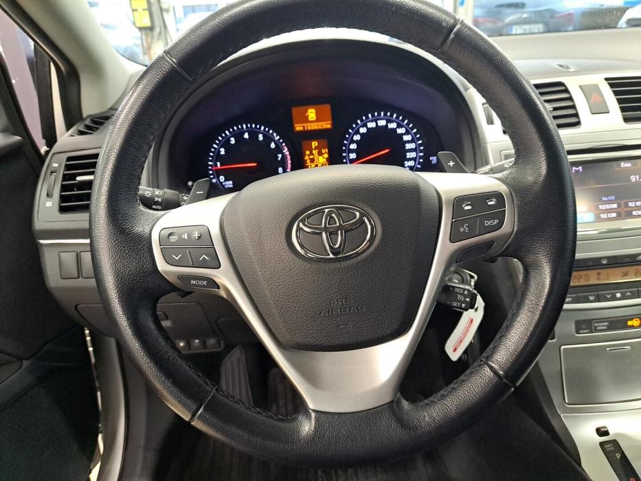 TOYOTA Avensis 2014