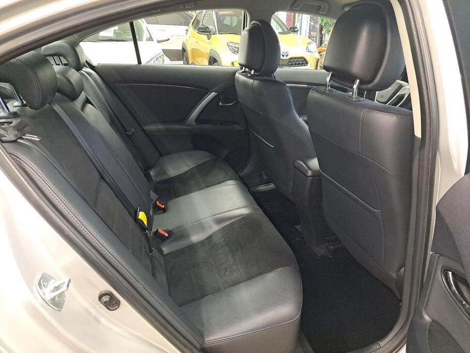 TOYOTA Avensis 2014