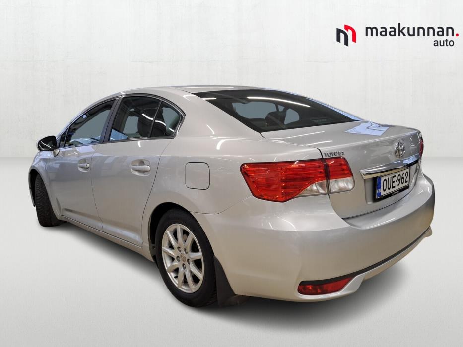TOYOTA Avensis 2014