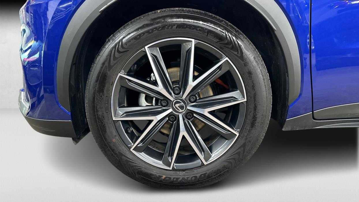 Lexus LBX 2025