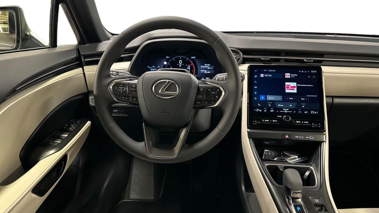 Lexus LBX 2024