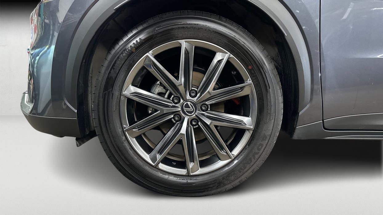 Lexus LBX 2024