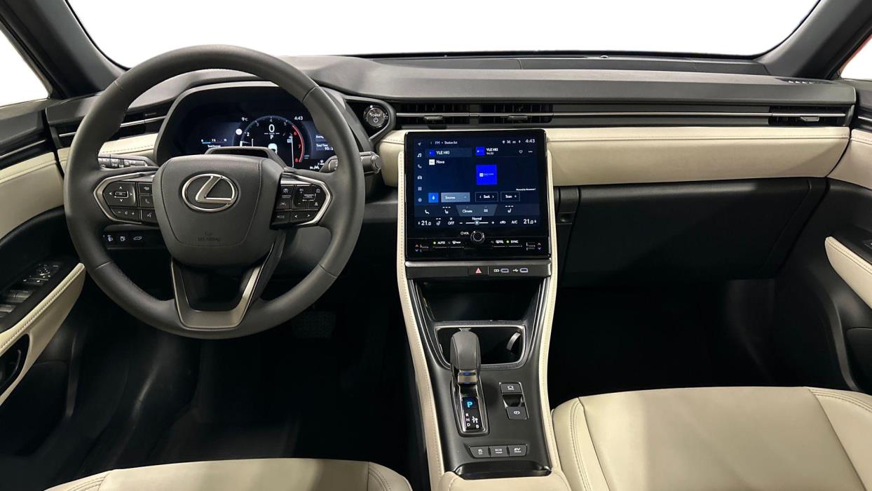 Lexus LBX 2025