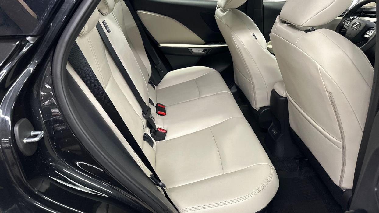 Lexus LBX 2025