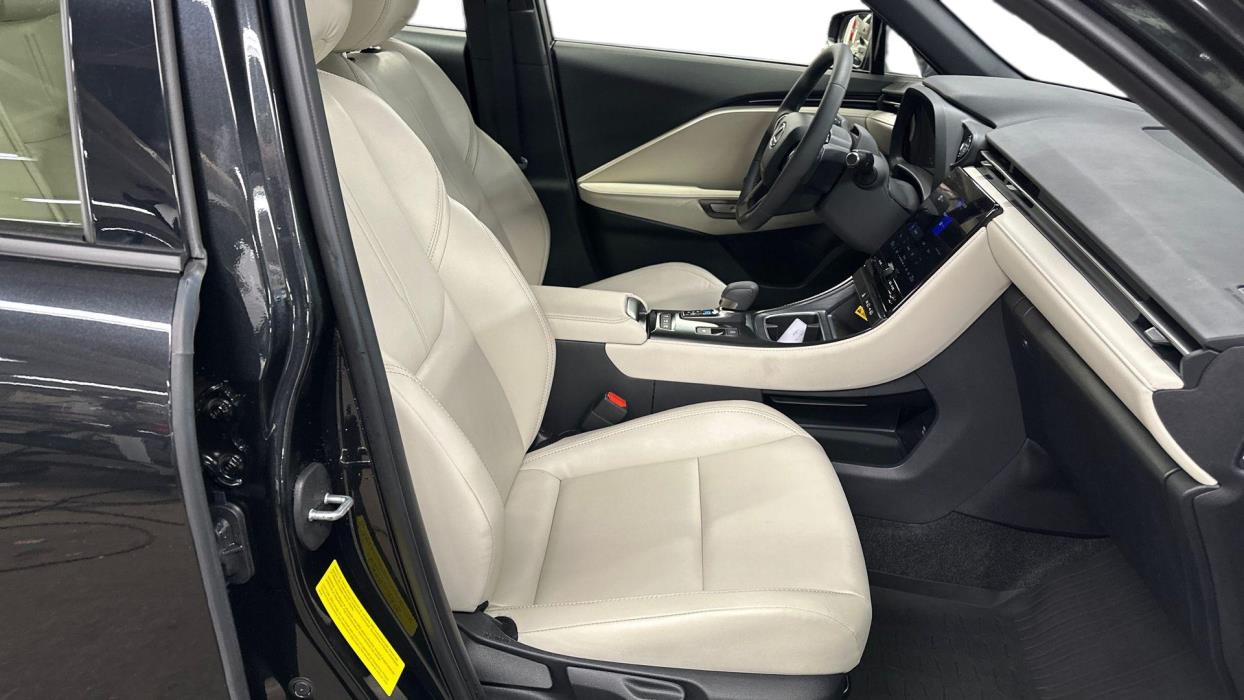 Lexus LBX 2025