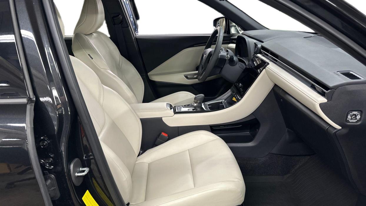 Lexus LBX 2025