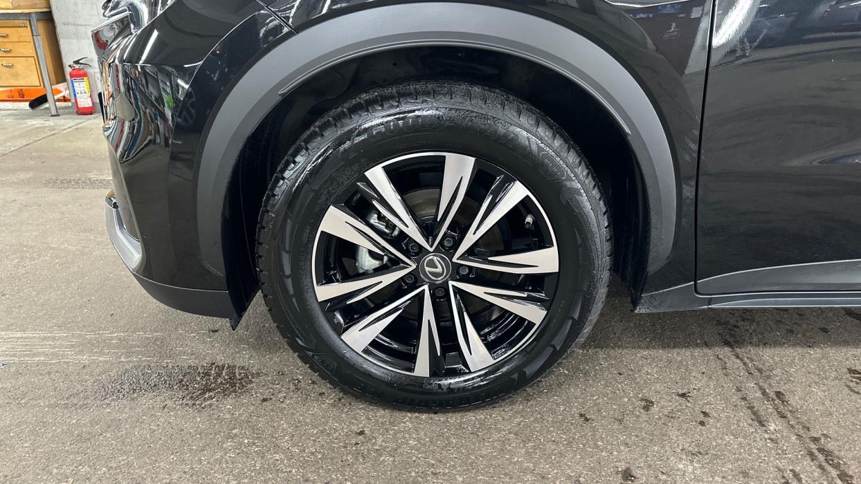 Lexus LBX 2025