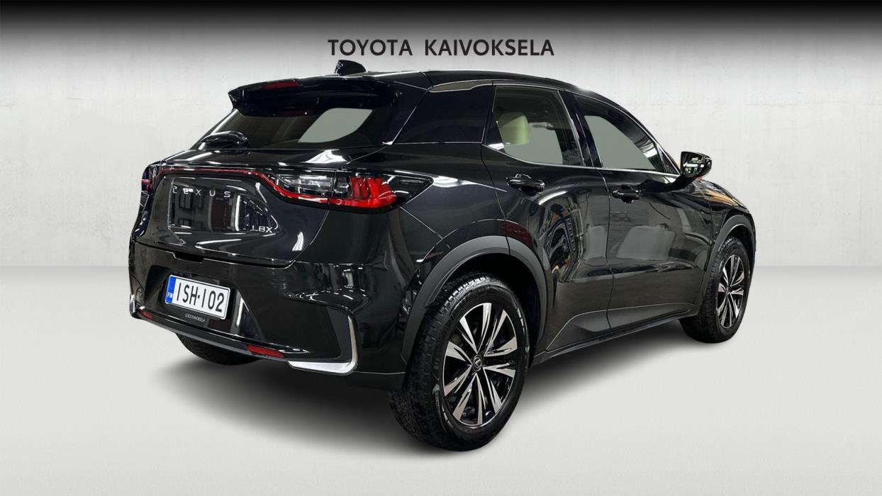 Lexus LBX 2025
