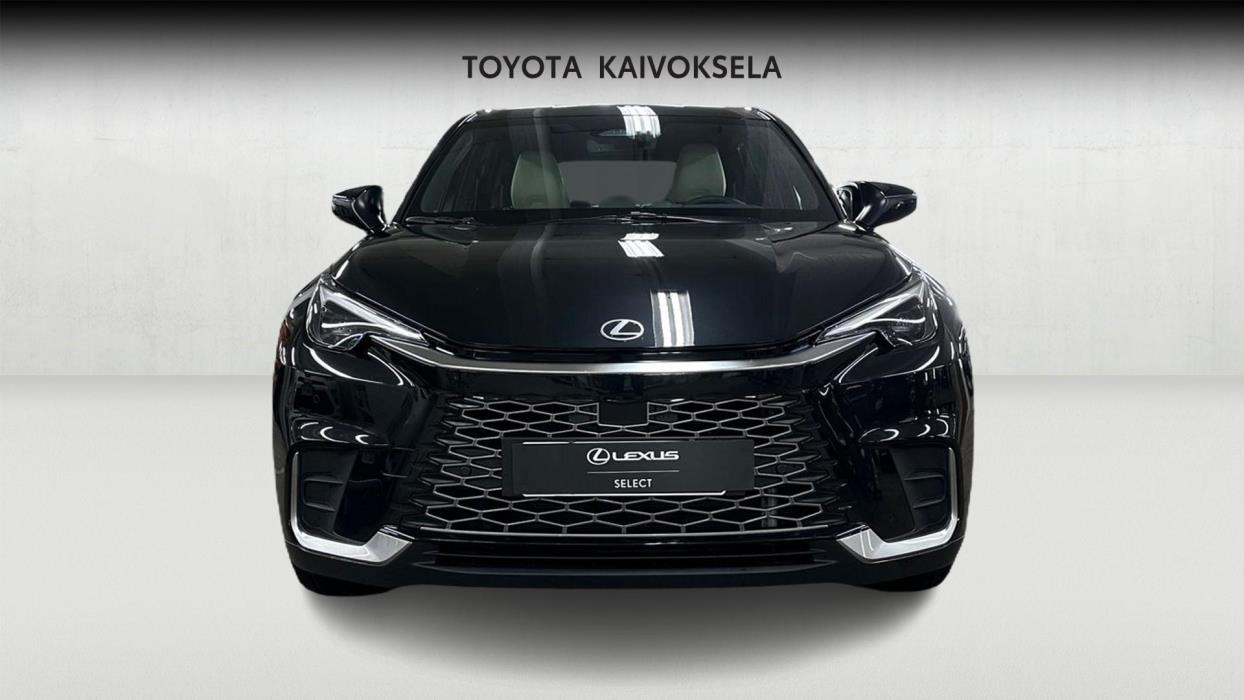 Lexus LBX 2025