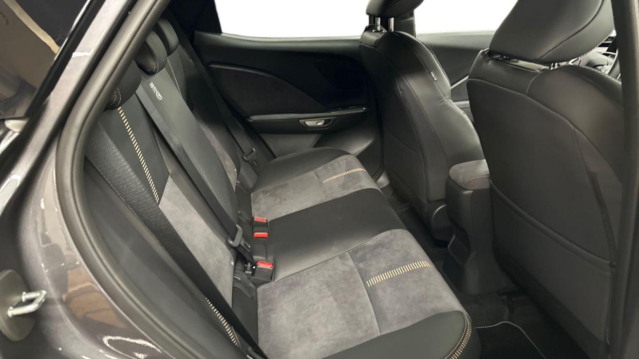 Lexus LBX 2025