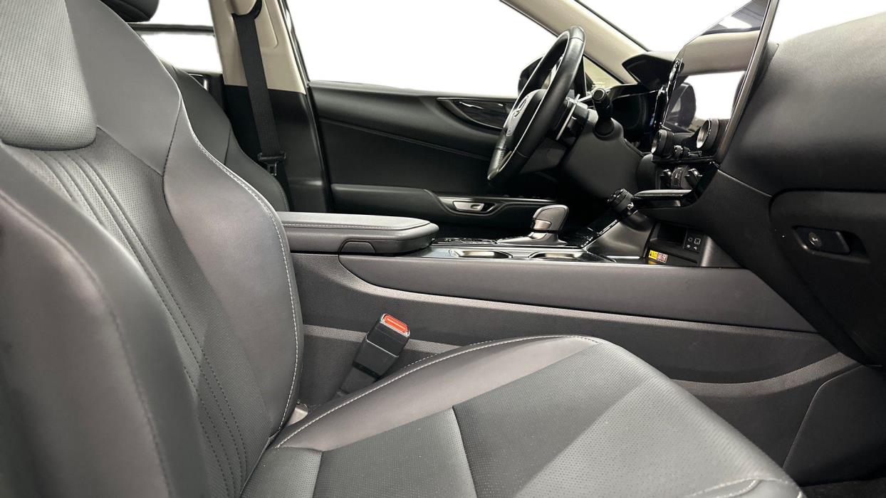 Lexus NX 2025