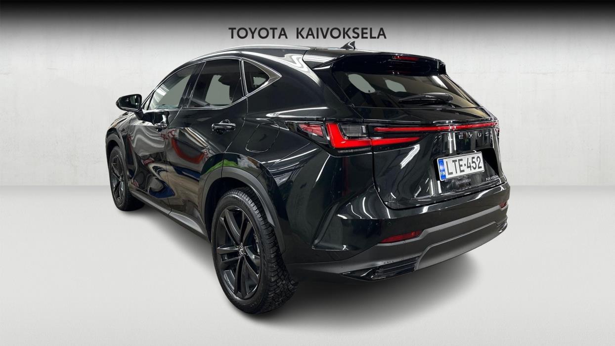 Lexus NX 2025