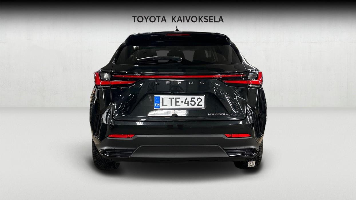 Lexus NX 2025