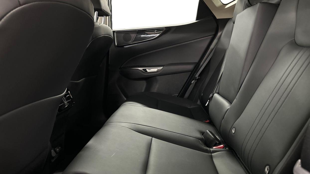 Lexus NX 2025